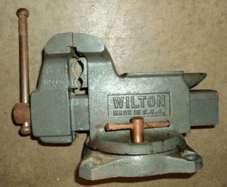 Wilton Model 11108 4 Inch Jaw Gray Vintage Steel Swivel Base Anvil Bench Vise