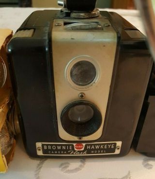 Vintage Kodak Brownie Hawkeye Camera Flash Model with Kodalite Flash & 8 Bulbs 3