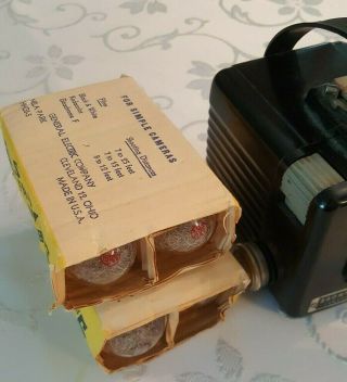 Vintage Kodak Brownie Hawkeye Camera Flash Model with Kodalite Flash & 8 Bulbs 4