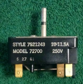 Vintage Frigidaire Range Burner Switch 7521243 Model 72700 10 - 11.  5a