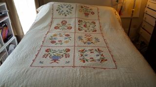 1930s - 1950s Vintage Hand Stitched Cross Stitch Twin/full Size Quilt