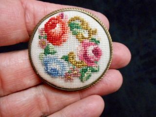 Authentic Vintage Gold Tone Needlepoint Brooch/pin