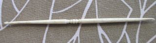 Vintage Off - White Natural Material Afghan Tunisian Crochet Hook Sz 1,  1930 - 1950 