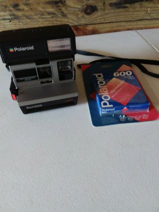 Polaroid 600 Land Instant Camera And 1 Pack Of Film 600 - Sun 600 - Black