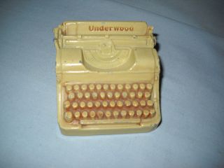 Vintage Metal Underwood Typewriter Bank National Products Corp Chicago 2.  5 "