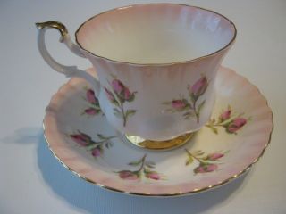 Vintage England Royal Albert Tea Cup & Saucer Bone China Dogwood