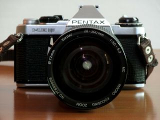 Pentax Me Slr Camera With Vivitar 28 - 200 1:3.  5 - 5.  3 Zoom Lens