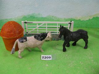 Vintage Britains Plastic Herald Bull & Other Collectable Toy Models 2209