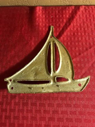 Vintage Brass Sailboat Key Rack Wall Holder Hook 5 3/4” Tall 6 1/4” Wide 5