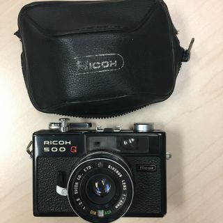 Ricoh 500 G Black 35mm Range Finder Read Camera W/ Rikenon 40mm 2.  8 Lens.