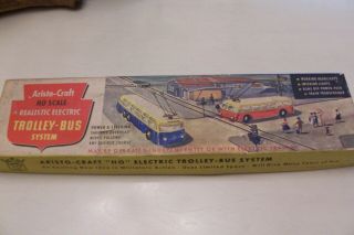 Vintage Trolley Bus System w/ Box & Acces.  HO Scale Aristo Craft Electric Train 2