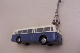 Vintage Trolley Bus System w/ Box & Acces.  HO Scale Aristo Craft Electric Train 8