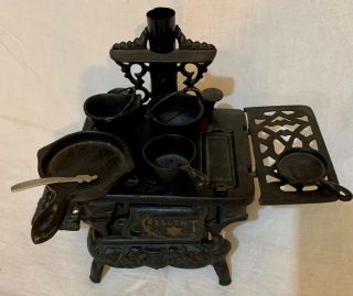 VINTAGE CRESCENT CAST IRON MINI TOY STOVE WITH ACCESSORIES 4