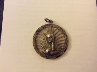 Vintage Carved 1922 Silver Un Peso Virgin Mary Religious Pendant Medal