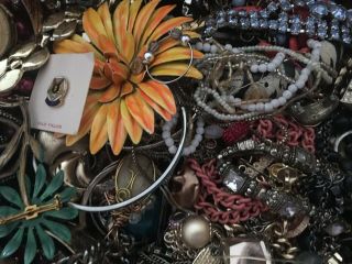 20 Pounds mostly scrap vintage jewelry watches,  chains,  earrings,  brooches,  etc. 2