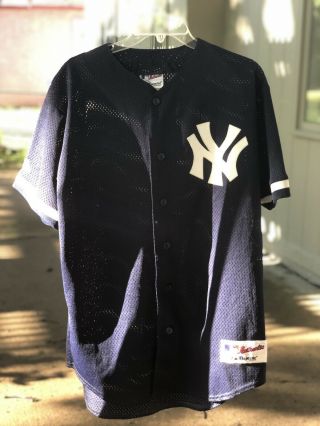 Vintage York Yankees Jersey Majestic Brand Size Large Men 