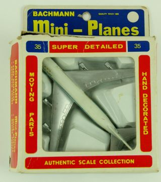 35 Boeing 747 Airplane Vintage Bachmann Mini - Planes Model Nib