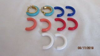 5 Pr Vtg Crown Trifari Interchangeable Earrings White,  Blue,  Peach,  Red & Turq