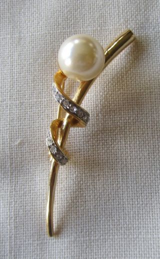 Vintage Gold Tone Pin Brooch With Rhinestones And Faux Pearl