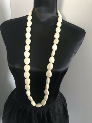 Vintage Art Deco ? Flapper Necklace Ivory Coloured Beads/plastic/bakelite?