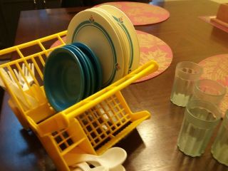 Vtg FISHER PRICE FUN WITH FOOD 80s PLATES DISH FLOWER PATTERN w/ Drying Rack, 5