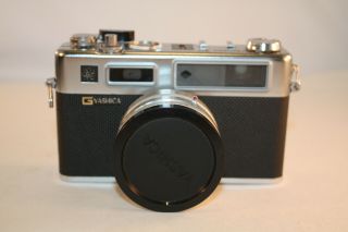 Vintage 1966 - 1968 Yashica Electro 35 Series Camera with case 2