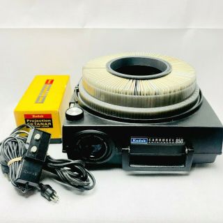 Vintage Kodak Carousel 850 Projector W/ 2 Lenses Tray Power Cord & Remote Bundle