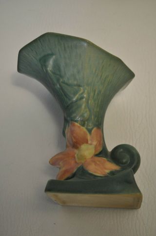 Vintage Roseville Pottery Green Clematis Cornucopia Vase 190 - 6 (2)