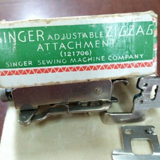 Vintage Singer Adjustable Zig Zag Attachment 121706 Featherweight 15 66 201 221 7