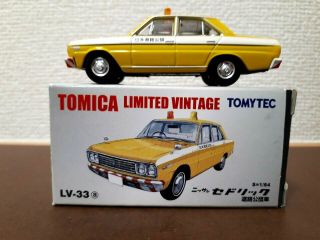 Tomytec Tomica Limited Vintage Lv - 33a Nissan Cedric Road Public Car