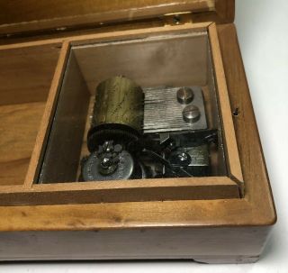 Vintage Swiss Thorens Music Box Switzerland Made Wood Grained Jewelry Box 3