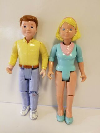 Vintage Fisher Price Loving Family Dollhouse Doll Mom And Dad Figures Yellow