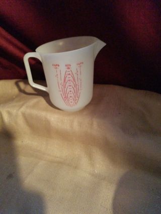 Vintage Tupperware Measuring Cup Pitcher 2 Cup 16 Oz Red Lettering 134