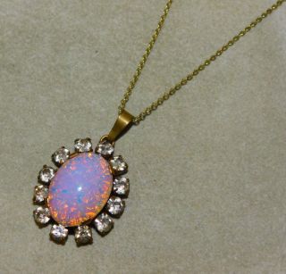 Vintage Pink Faux Opal Opaline Glass Rhinestone Pendant Gold Necklace 10b 99