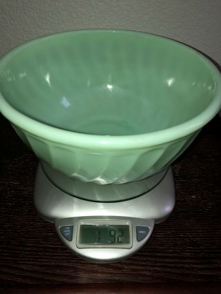 Vintage 8” Fire King Swirl Spiral Pattern Green Jadeite Milk Glass Mixing Bowl 7