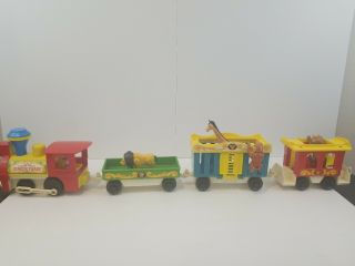 Vintage Fisher Price Circus Train 991 With 4 Animals And Conductor