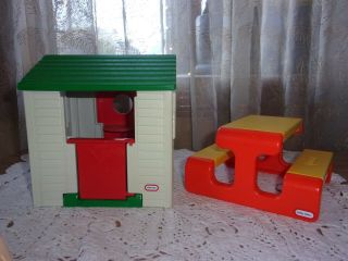 vintage Little Tikes dollhouse playhouse & yellow red picnic table VGUC 2