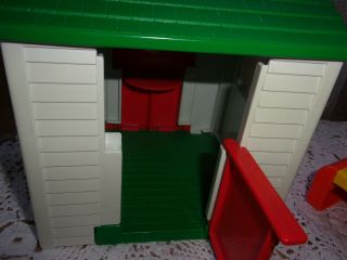 vintage Little Tikes dollhouse playhouse & yellow red picnic table VGUC 3