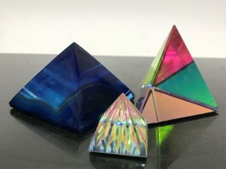 Vtg 3pc Egypt Pyramid Rainbow Art Glass Crystal Stone Statue Sculpture Figurine