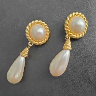 Signed Richelieu Vintage Pearl Drop Gold Tone Dangle Clip Earrings O19