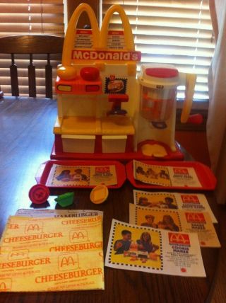 Mcdonalds Vintage 1993 Hamburger Snack Maker Happy Meal Magic Wrappers Trays