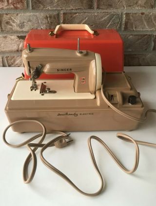 Vintage 1960s Singer Sewhandy Child Electric Sewing Machine Model 50d -