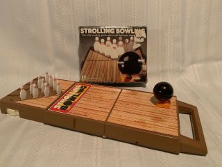 Vtg Strolling Bowling Toy Game 1976 Tomy Wind - Up Ball 10 Pin Reset It All