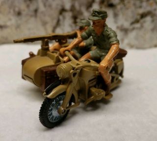 Vintage Britains Ltd German Afrika Korps Bmw Motorcycle And Sidecar W/weapon