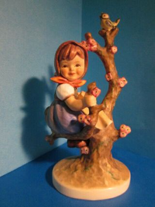 Euc Vintage Goebel Hummel Girl In Apple Tree W/bird Figurine 6 " W Germany