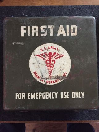 Vintage Military Wwii Korea U.  S.  Army Medical Department First Aid Field Kit Box
