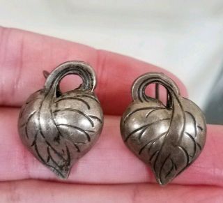 Vtg Kalo Leaf Arts & Crafts Hand Wrought Sterling Silver Screwback Earrings.  925