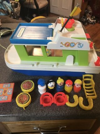 Vintage 1972 Fisher Price Little People Play Family Happy Houseboat
