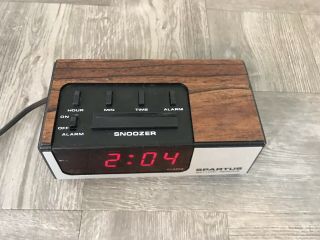 Vintage SPARTUS Digital Alarm Clock w/ Snooze Model 1106 2