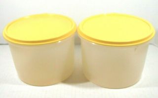 Vintage Tupperware Set Of 2 Classic Round Storage Canisters 264 Yellow Lids